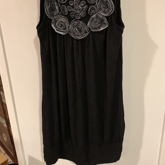 B’leev Beautiful long sleeveless shirt - Picture 2 of 5